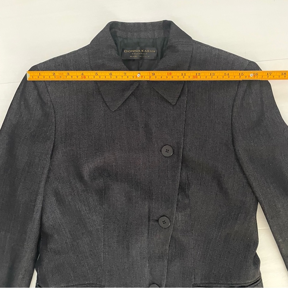 Donna Karan Essentials Made in Italy Wool Blazer – Elegant Minimalist Look, US 4 - Picture 11 of 17